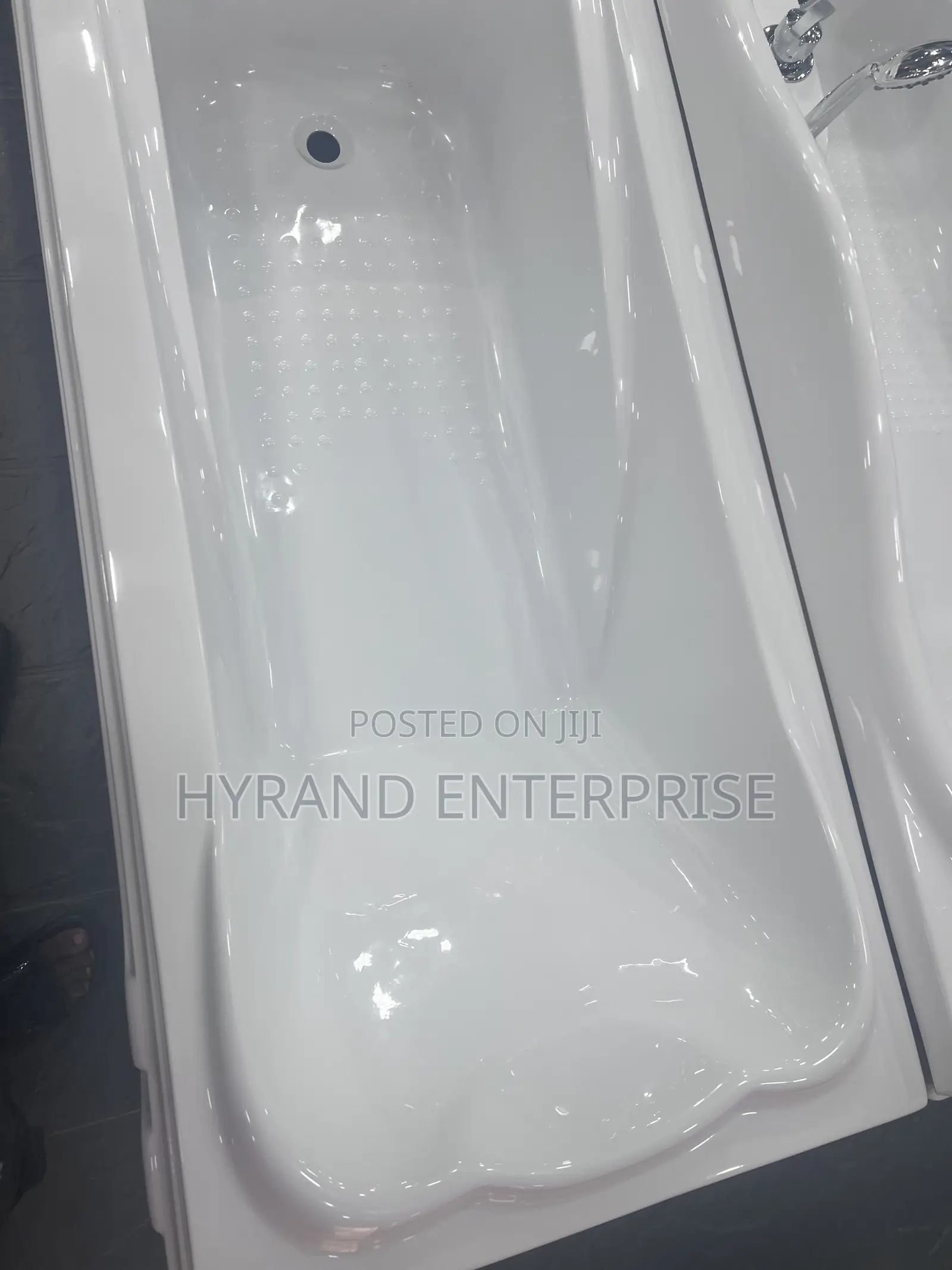 Comfortable Bath Tubs