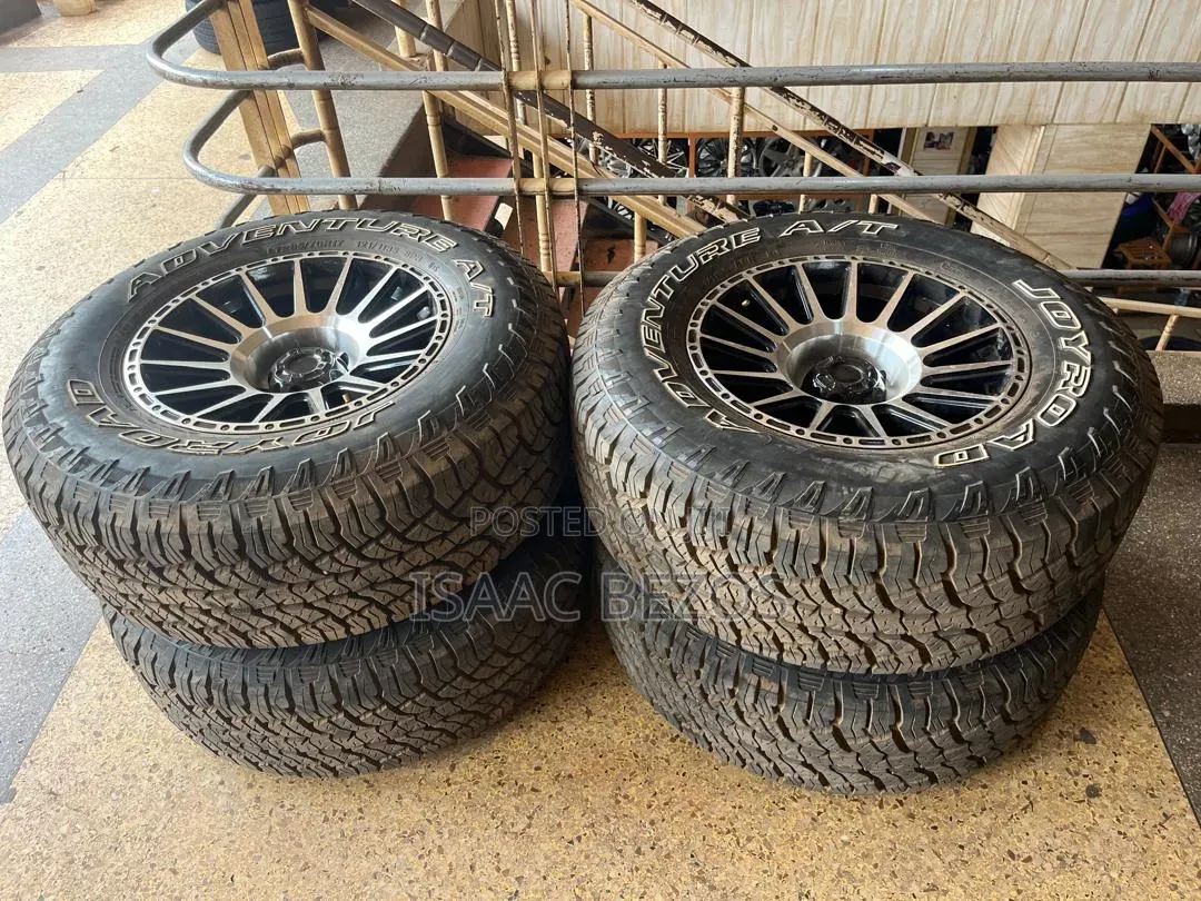 Jeep Wrangler Size 17