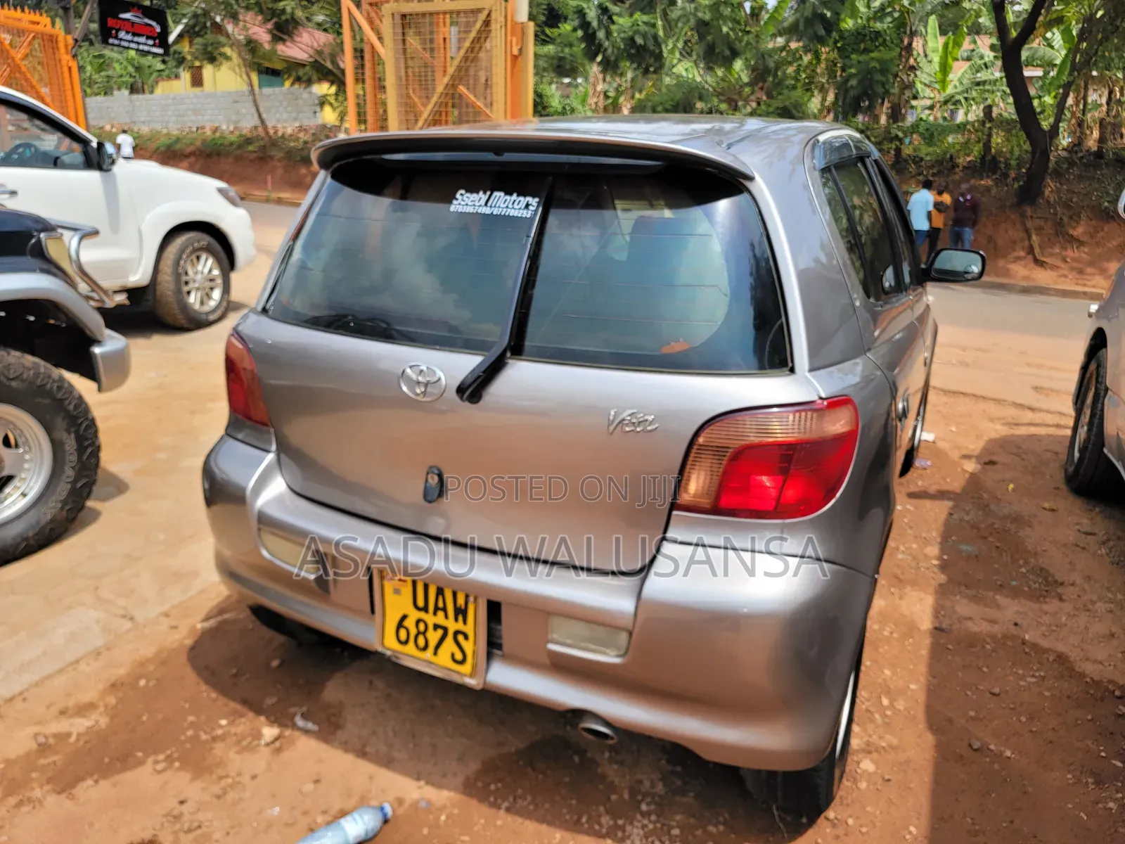 Toyota Vitz 2003 Silver