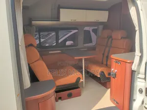 Toyota HiAce 2019 White