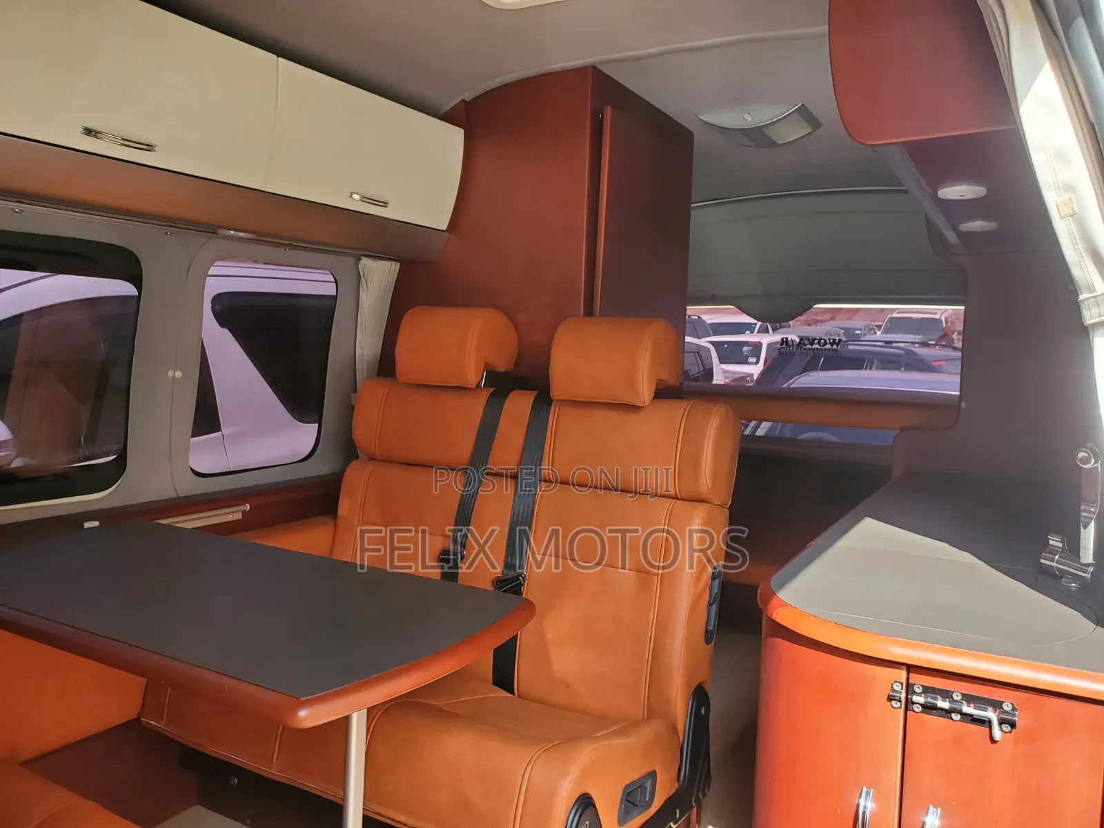 Toyota HiAce 2019 White