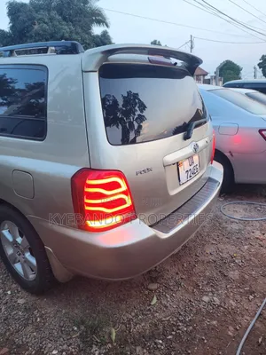 Toyota Kluger 2003 Gold