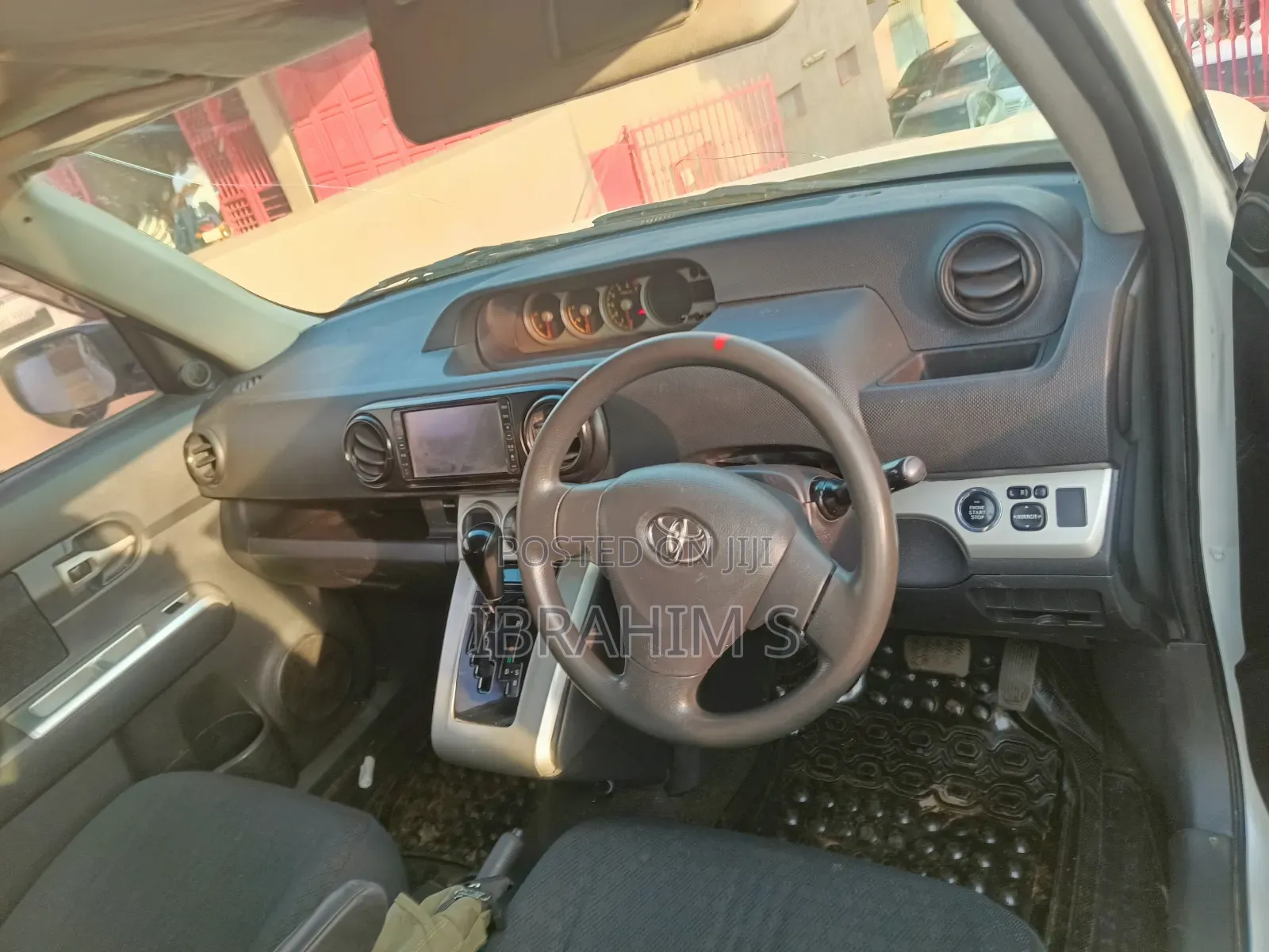 Toyota Corolla Rumion 2013 White