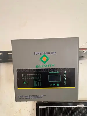 2KW Low Frequency Hybrid Solar Inverter 35–150V DC PV Input Range