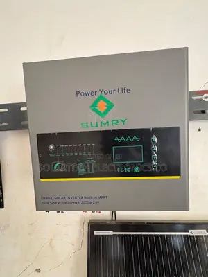 Reliable 2KW Hybrid Solar Inverter 230VAC Pure Sine Wave Output
