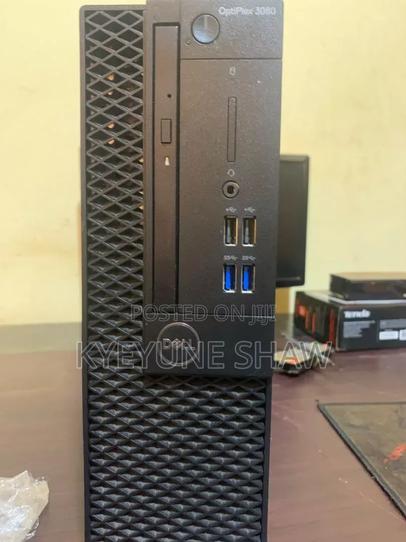 Desktop Computer Dell OptiPlex 3060 4GB Intel Core i3 HDD 500GB