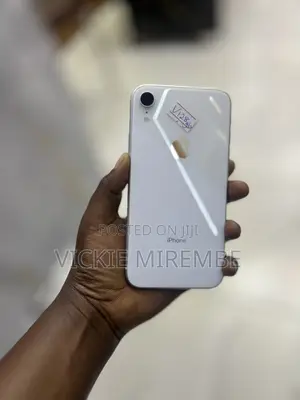 Apple iPhone XR 128 GB White