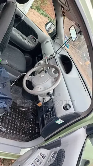 Toyota Sienta 2007 Green
