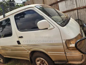 Toyota HiAce 1999 White