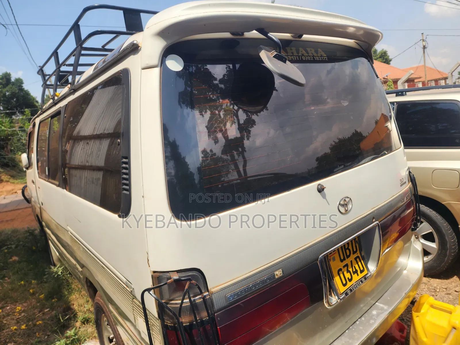 Toyota HiAce 1999 White