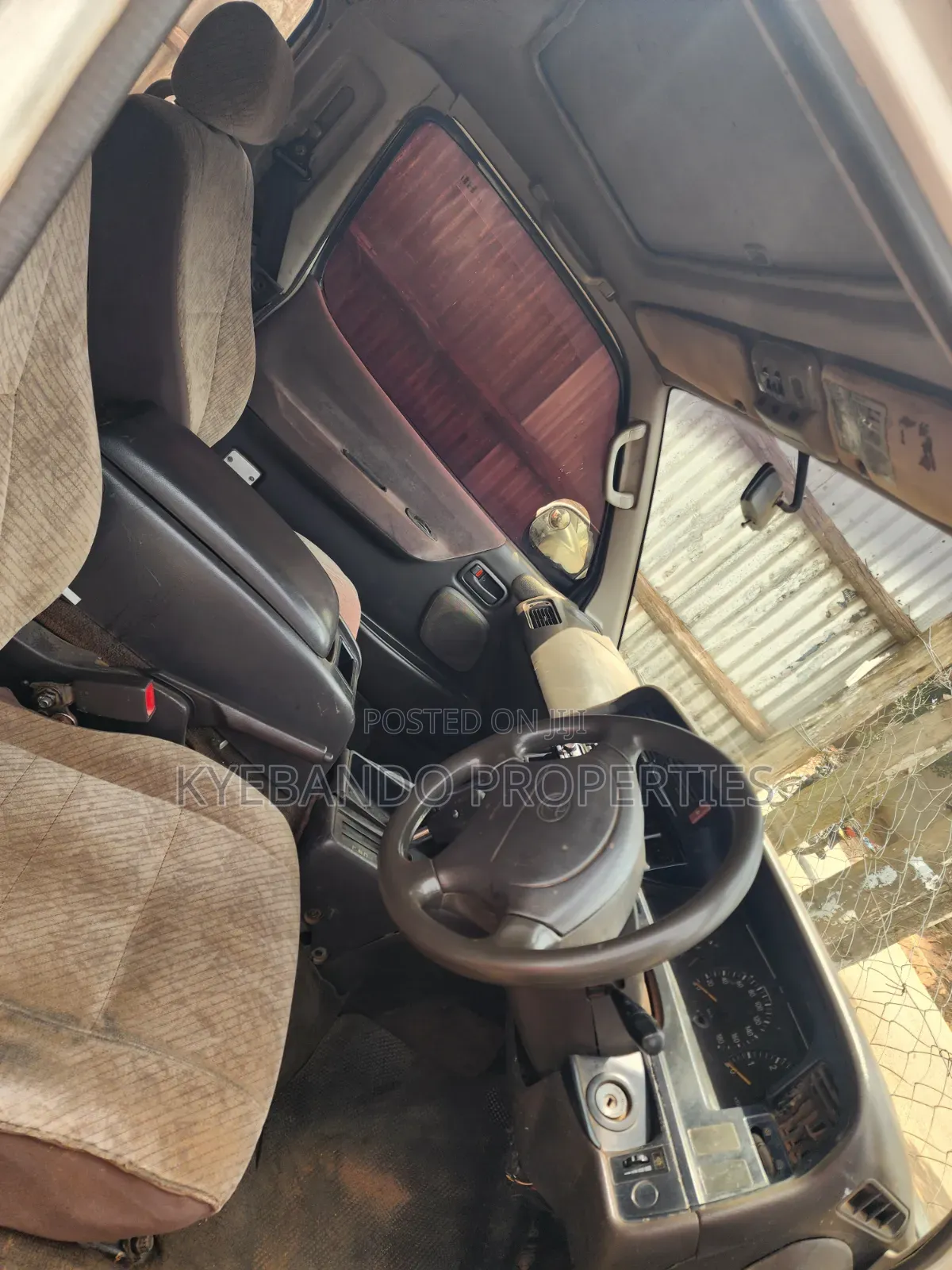 Toyota HiAce 1999 White