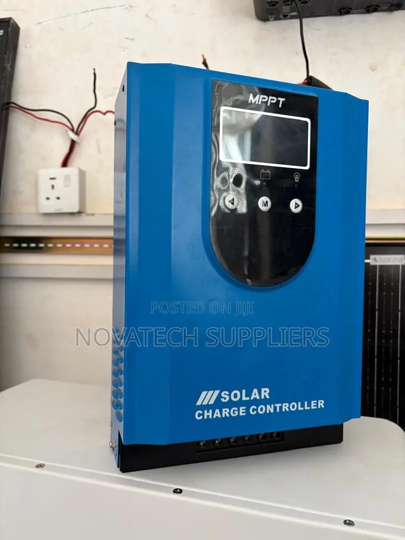 Professional 100A MPPT Solar Charging Controller 150V DC