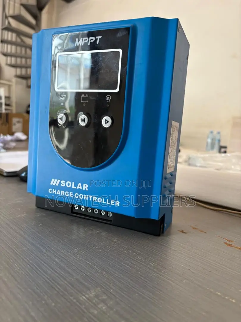 Smart 40A MPPT Solar Charge Regulator 12V 24V Auto Detection