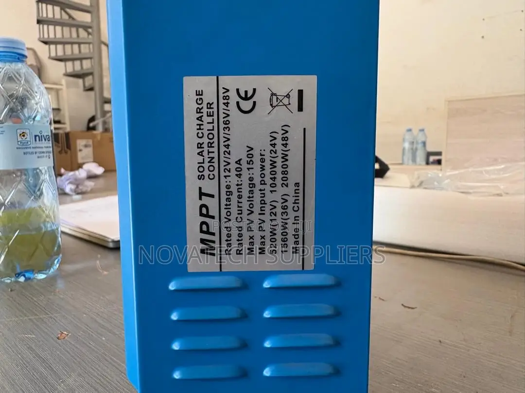 Premium 40A MPPT Solar Controller With LCD Display 520W Max PV Power