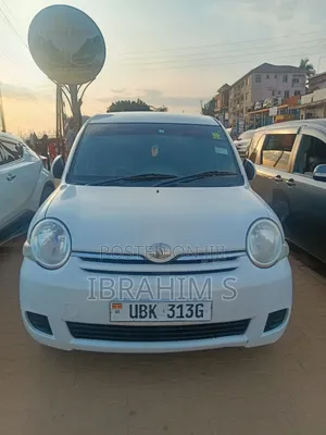 Toyota Sienta 2015 White