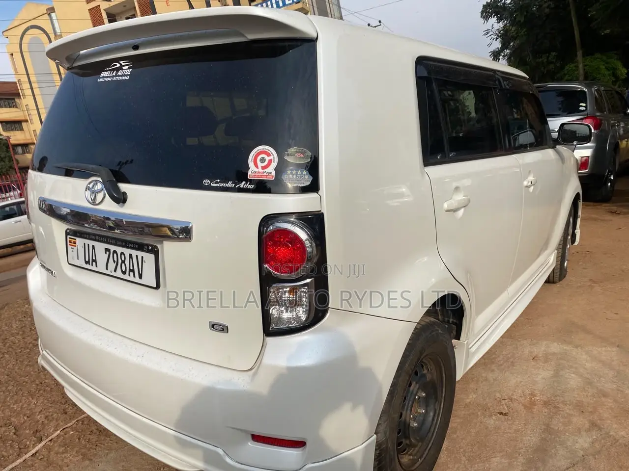 Toyota Corolla Rumion 2011 White