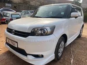 Toyota Corolla Rumion 2011 White
