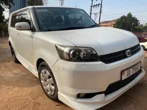 Toyota Corolla Rumion 2011 White
