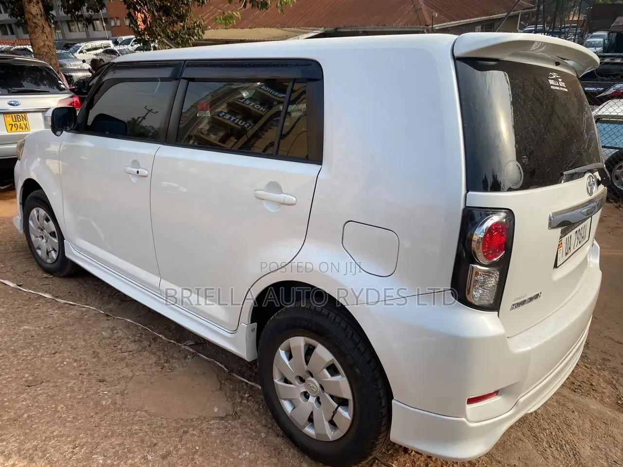 Toyota Corolla Rumion 2011 White