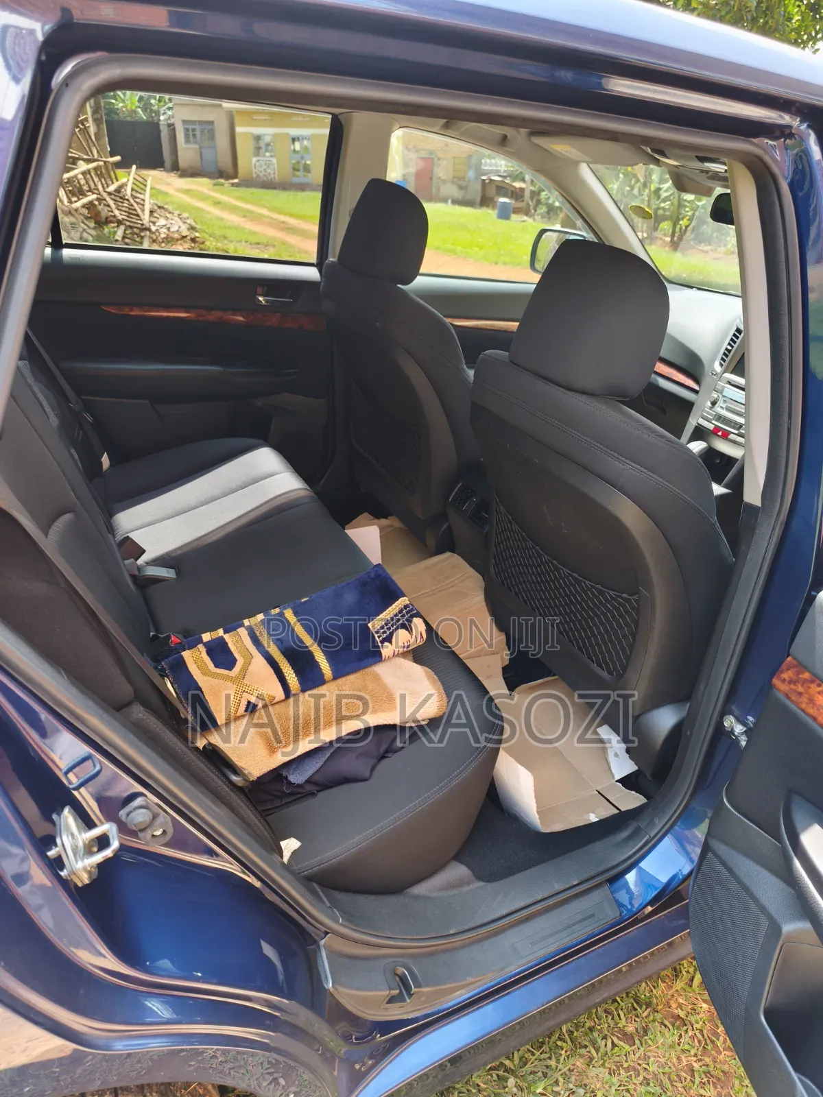 Subaru Legacy 2011 Blue