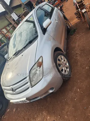Toyota IST 2003 Silver