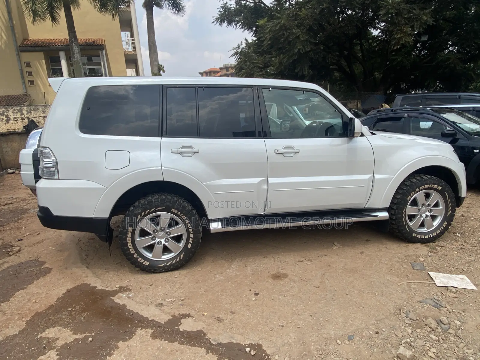 Mitsubishi Pajero 3.0 2010 Off white