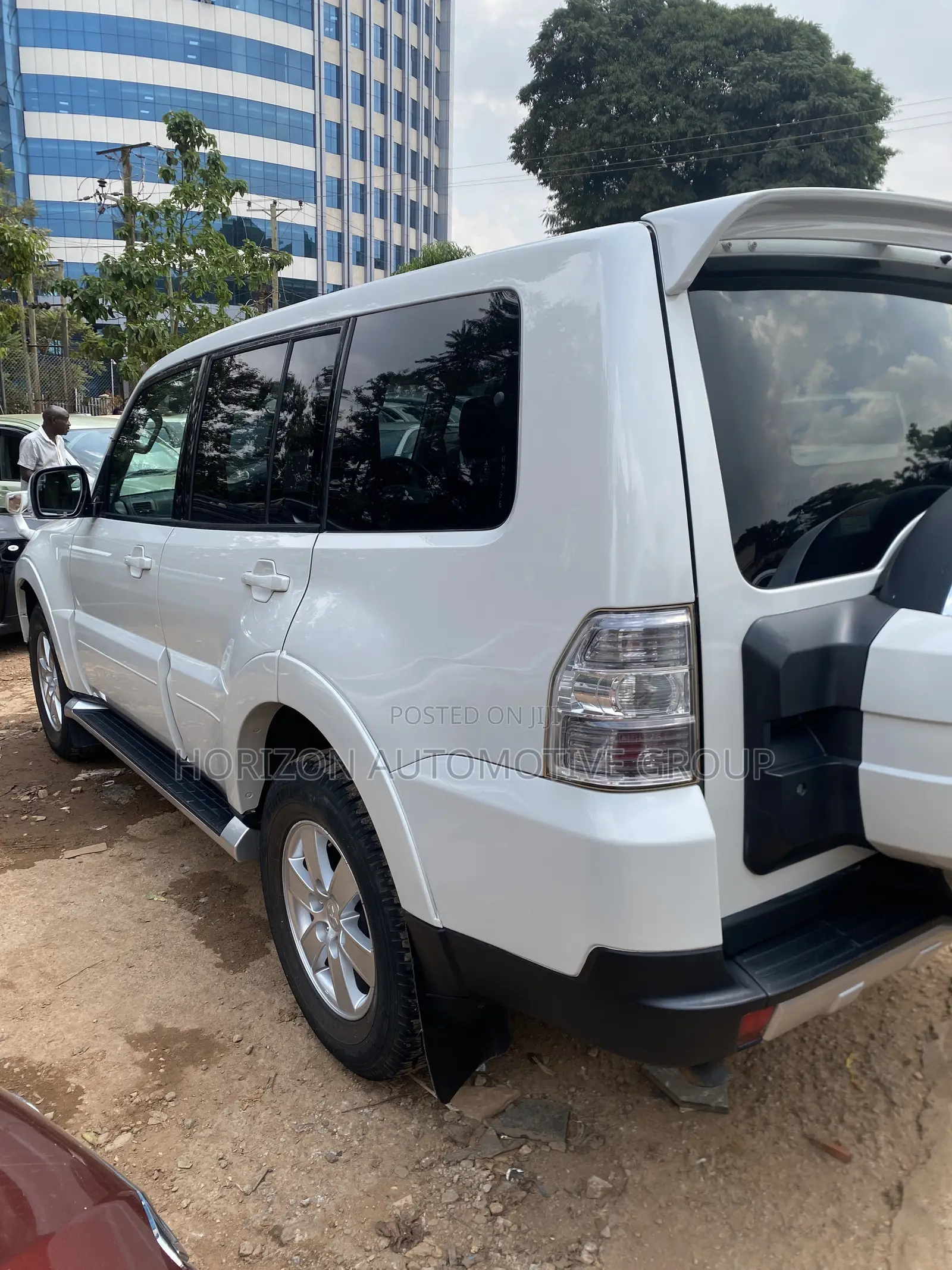 Mitsubishi Pajero 3.0 2010 Off white