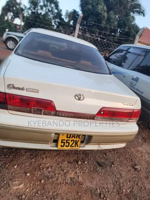 Toyota Mark II 2000 White
