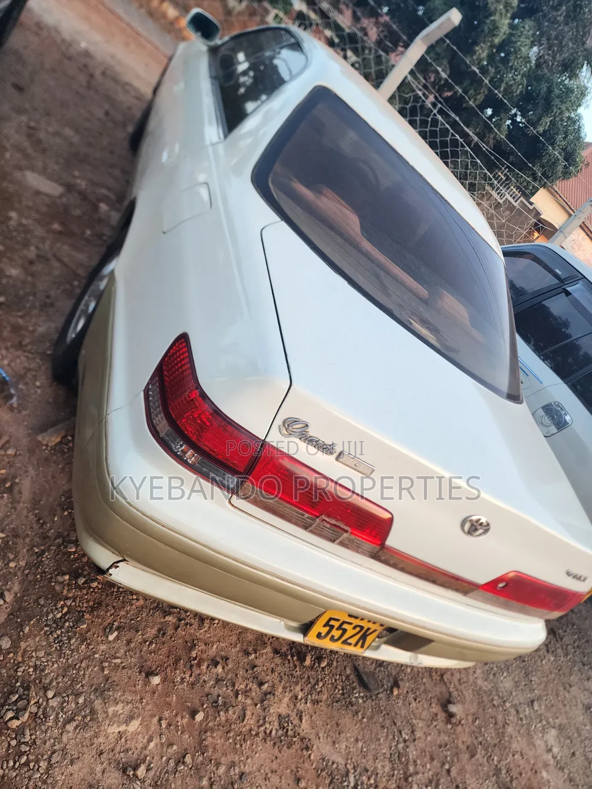 Toyota Mark II 2000 White