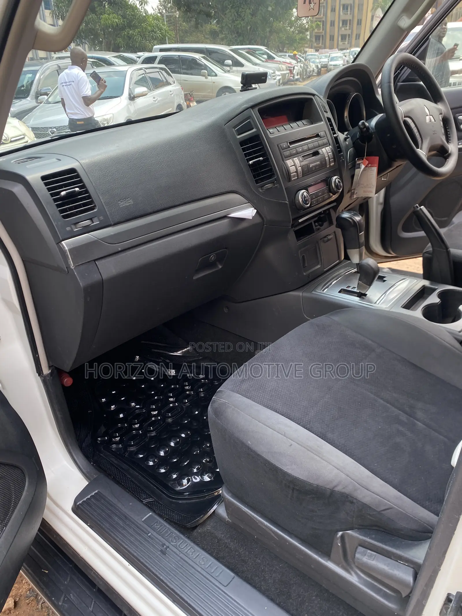 Mitsubishi Pajero 3.0 2010 Off white