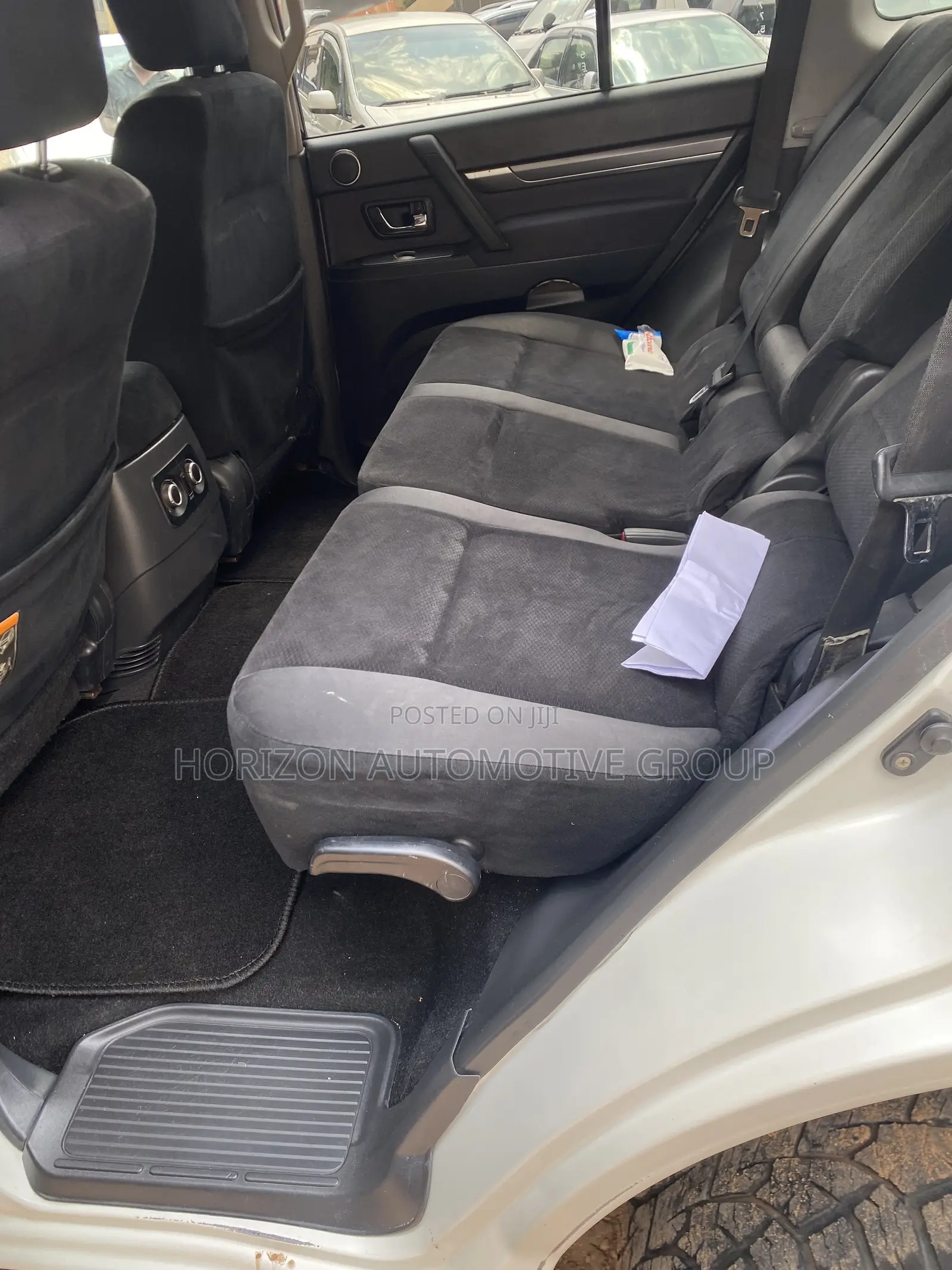Mitsubishi Pajero 3.0 2010 Off white