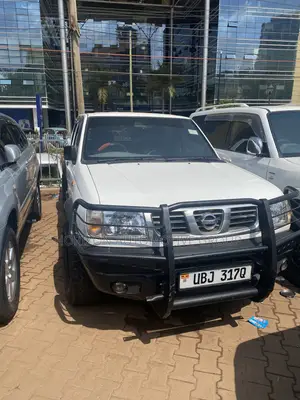 Nissan Hardbody 2008 White