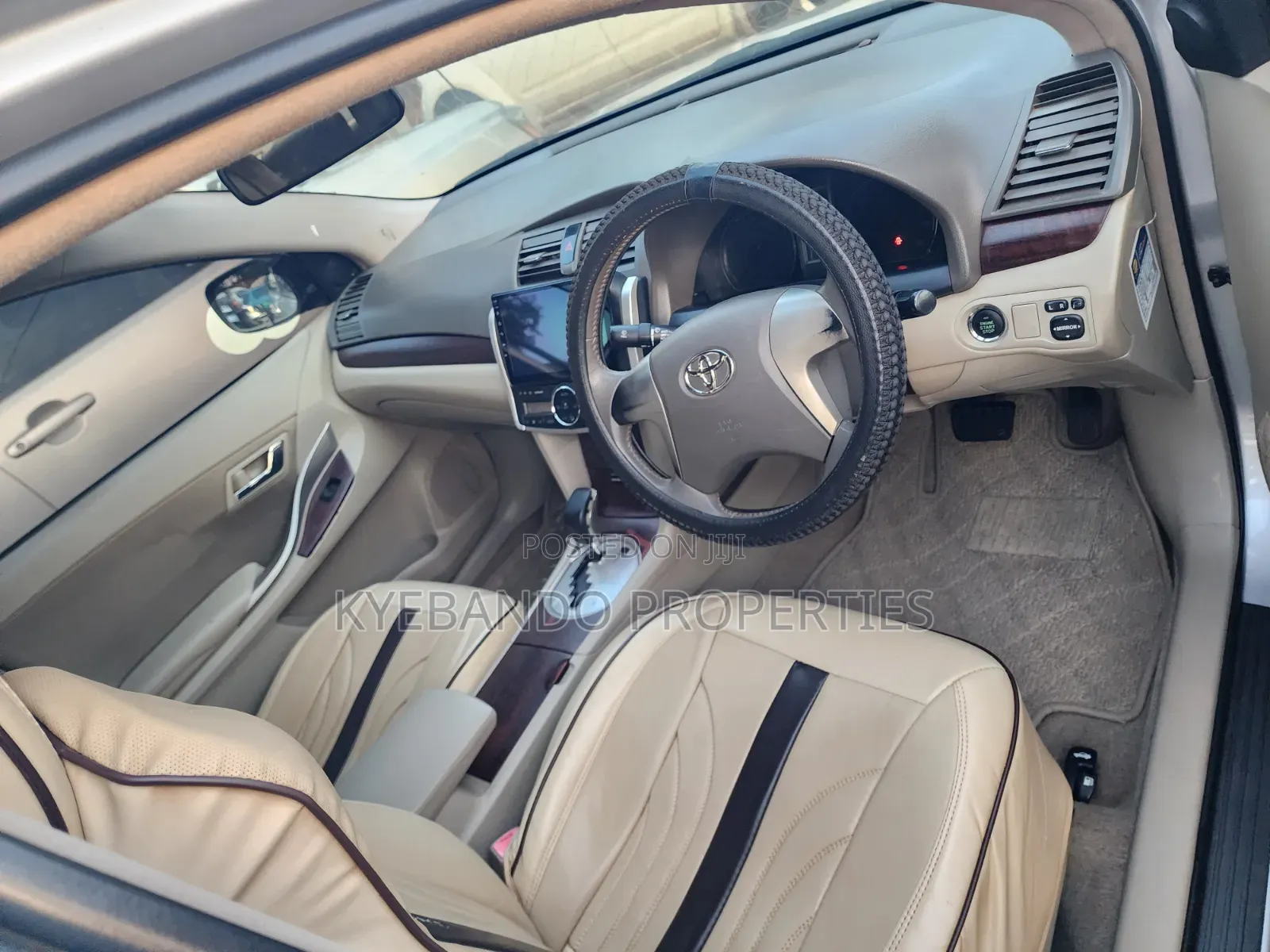 Toyota Premio 2011 Silver