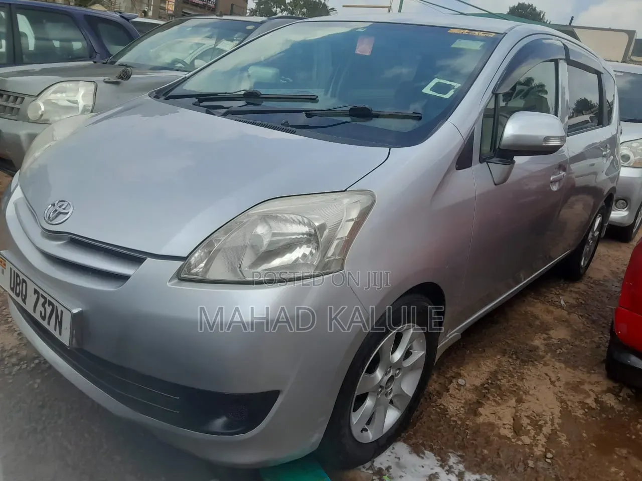 Toyota Passo Sette 2010 Silver