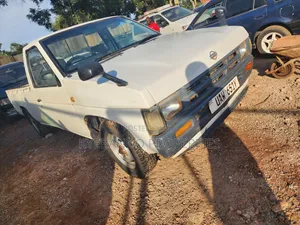 Nissan Pick-Up 2.5D 1998 White