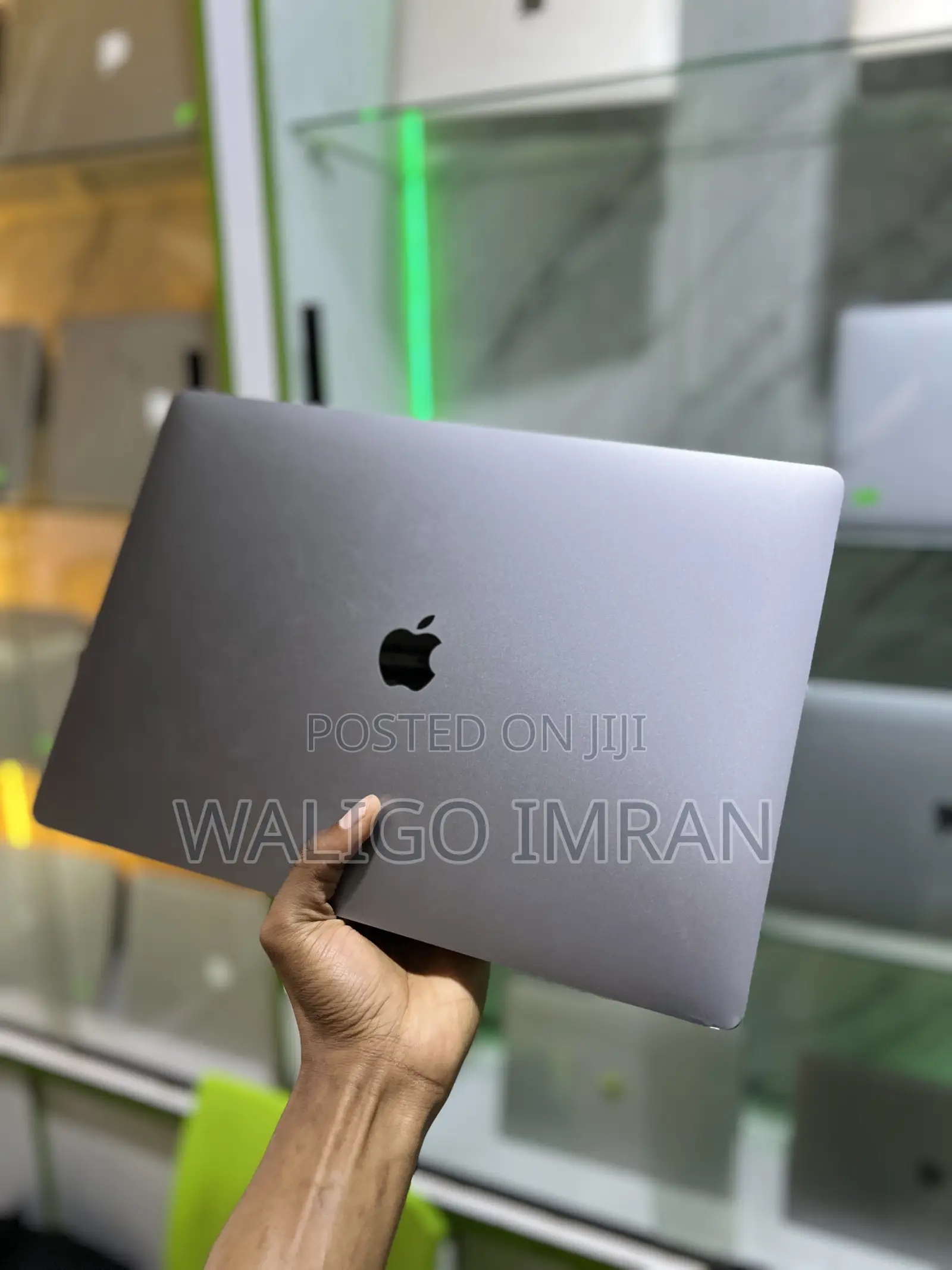 Laptop Apple MacBook Pro 2017 16GB Intel Core i7 SSD 512GB