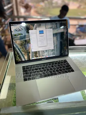 Laptop Apple MacBook Pro 2017 16GB Intel Core i7 SSD 512GB