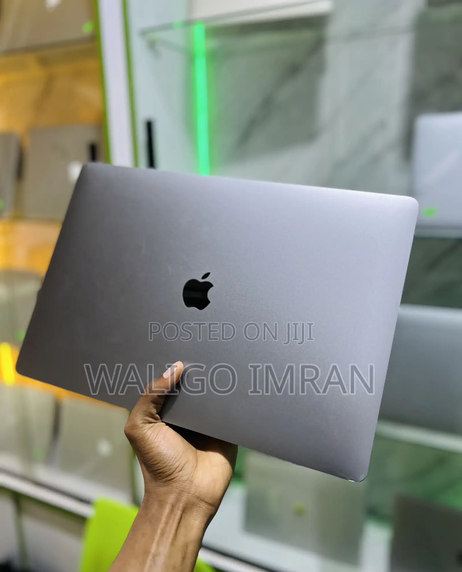 Laptop Apple MacBook Pro 2018 16GB Intel Core i7 SSD 256GB