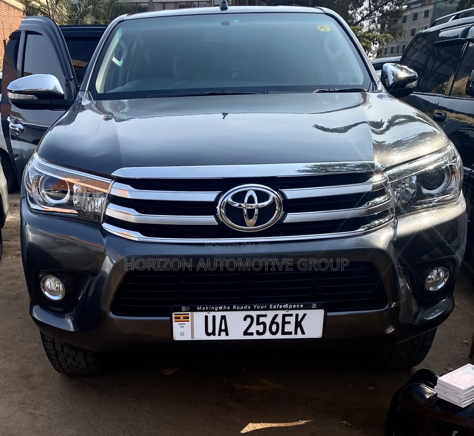 Toyota Hilux SR5 4x4 2018 Black