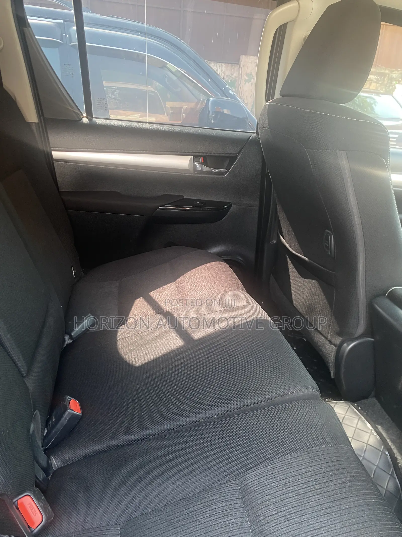 Toyota Hilux SR5 4x4 2018 Black