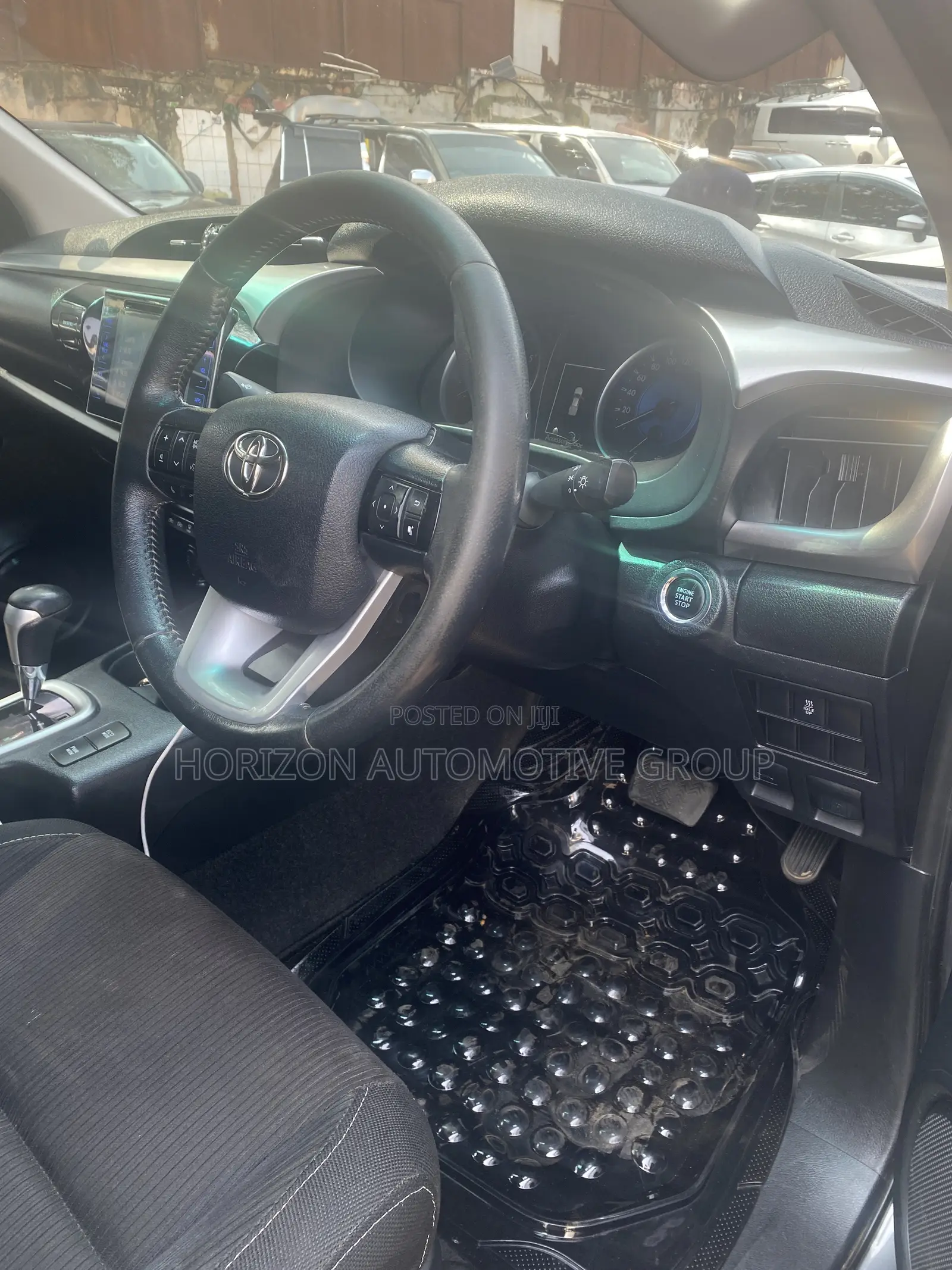 Toyota Hilux SR5 4x4 2018 Black