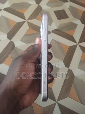 Apple iPhone 13 128 GB White