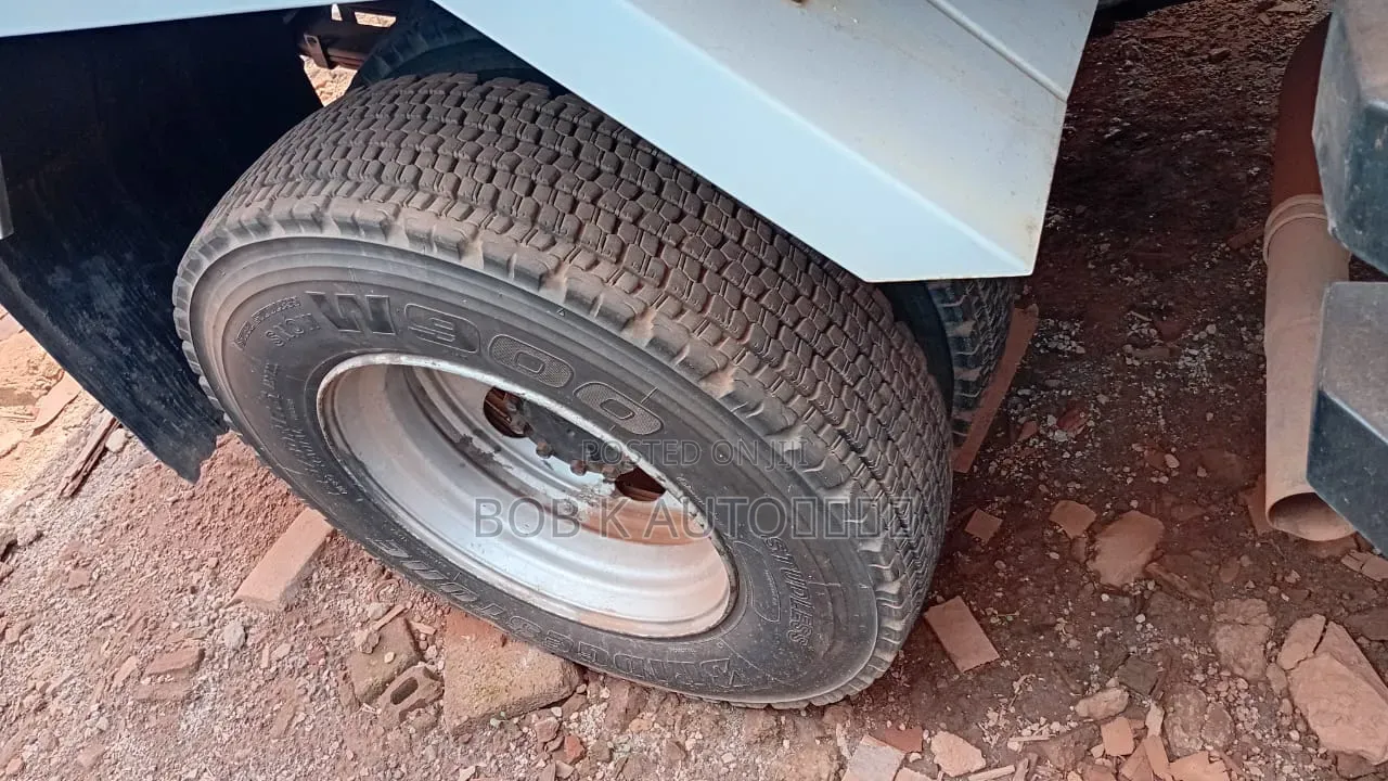 Isuzu Forward