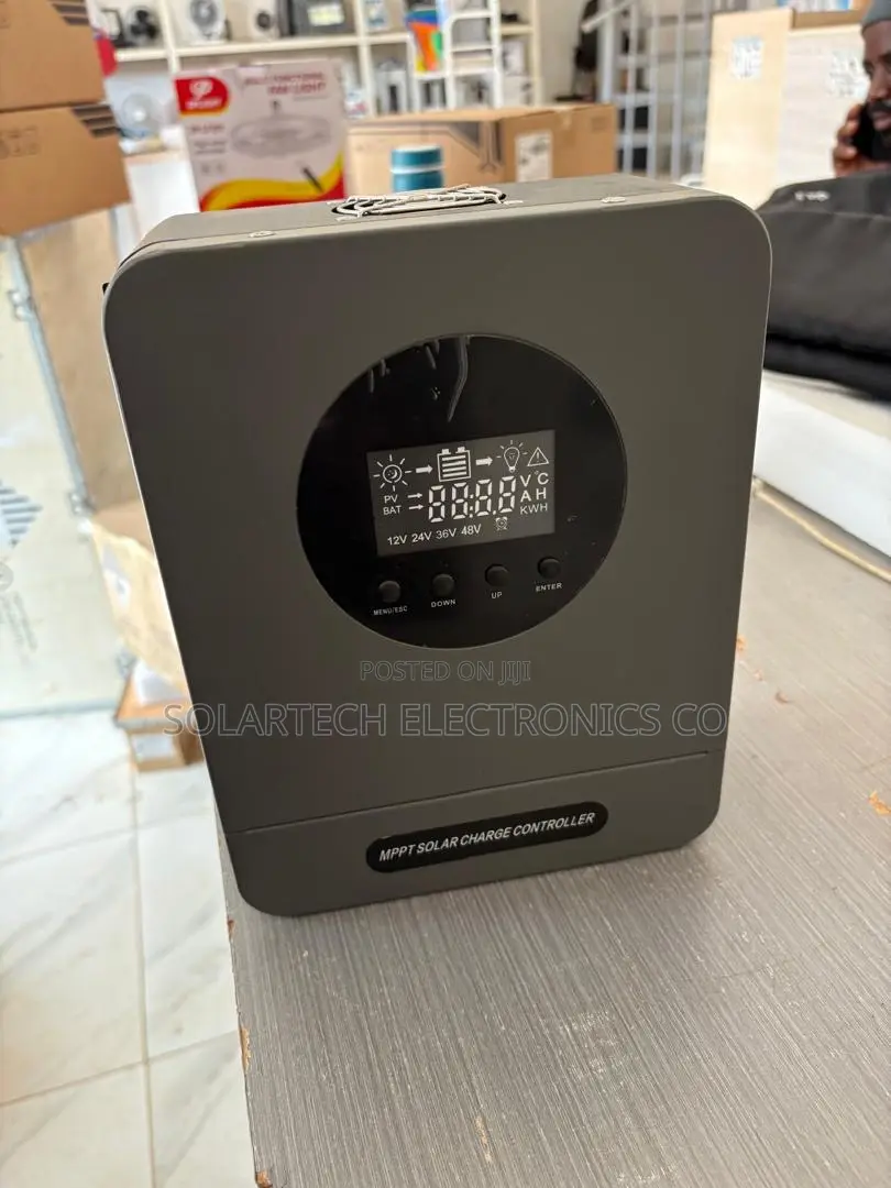 Professional MPPT 40A Solar Controller 12V 24V Auto Detect