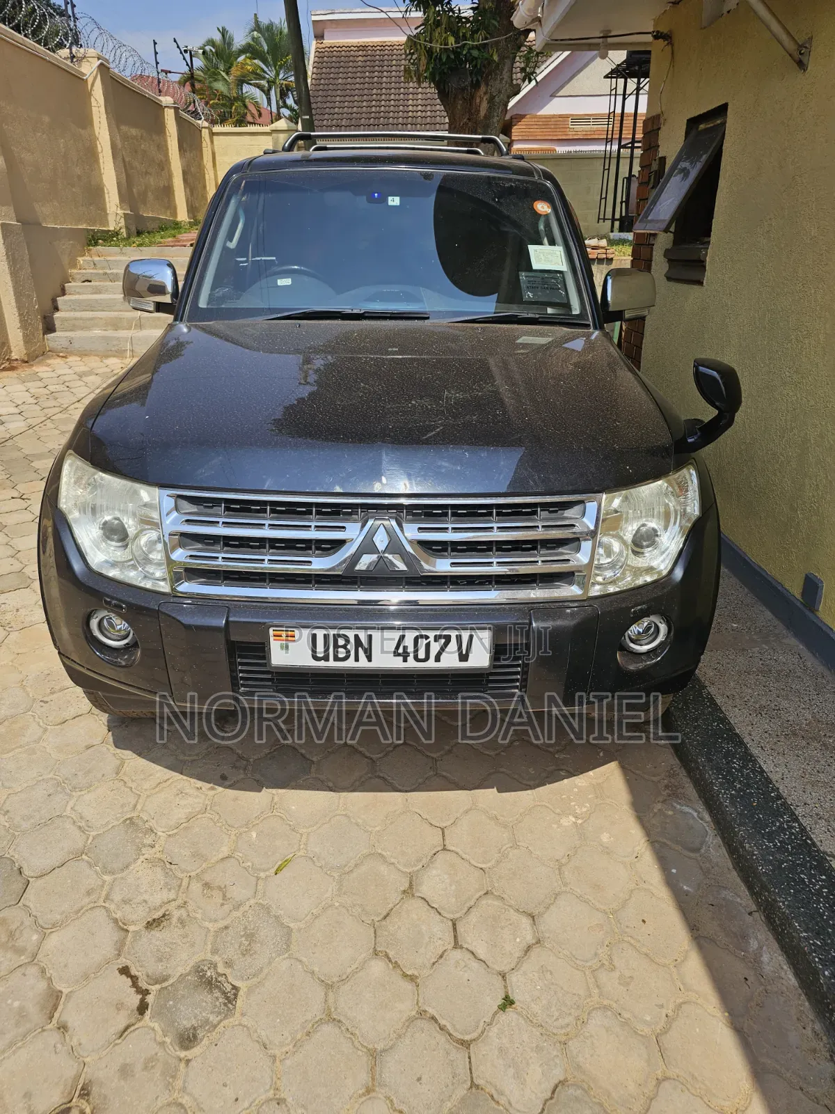 Mitsubishi Pajero 3.0 2011 Black
