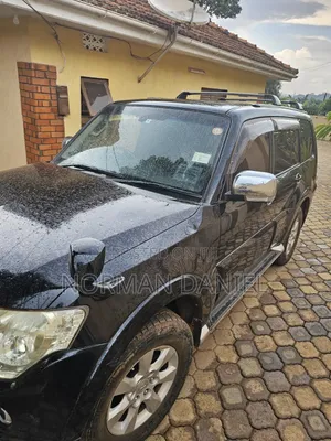 Mitsubishi Pajero 3.0 2011 Black