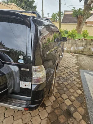 Mitsubishi Pajero 3.0 2011 Black