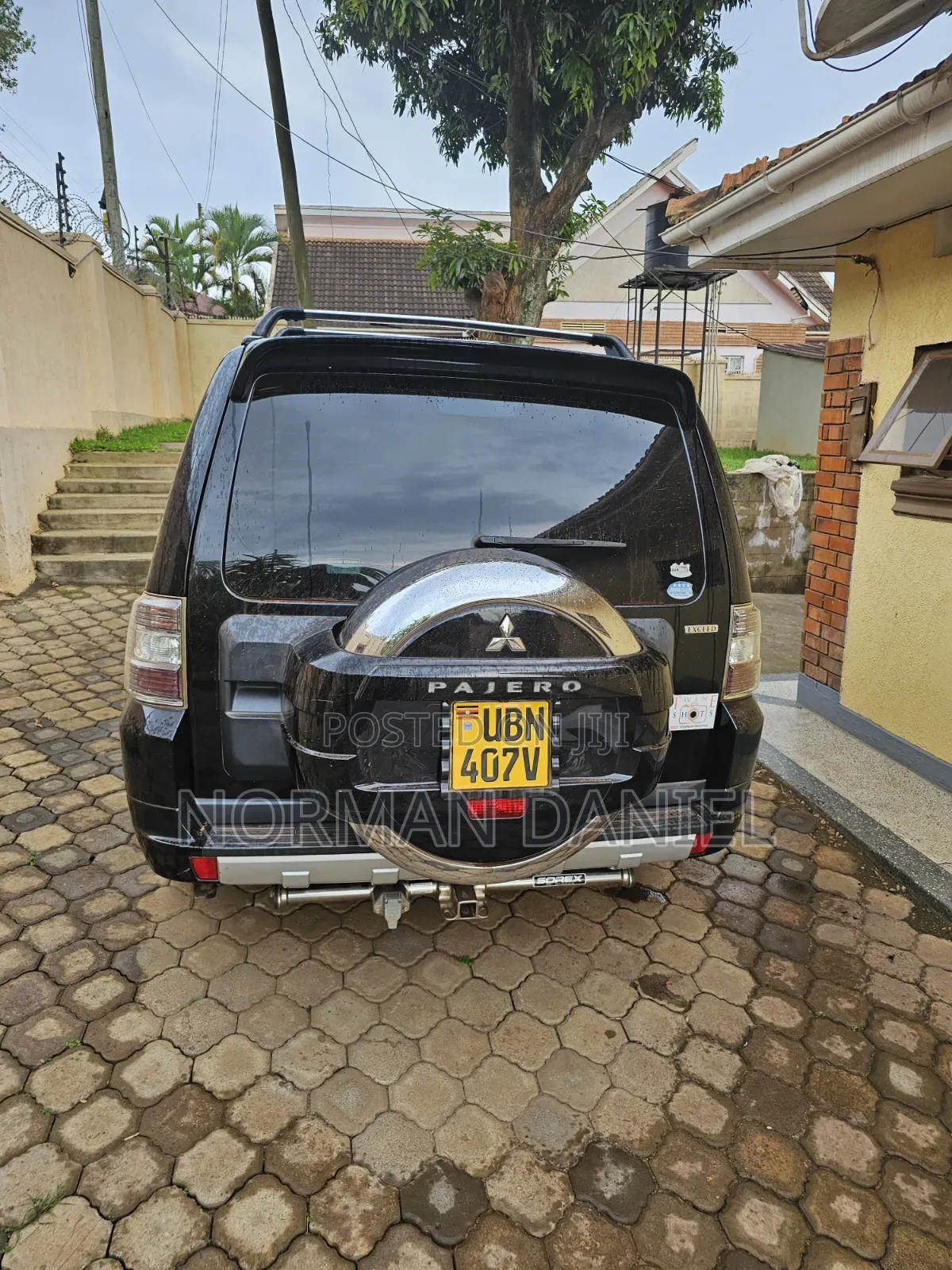 Mitsubishi Pajero 3.0 2011 Black