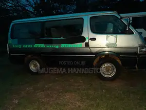 Toyota HiAce 2001 Grey