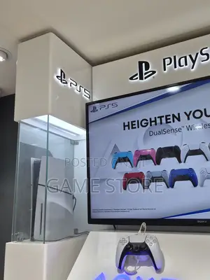 PS5 Slim Disc Edition Make Friends Invite Themselves Every Friday